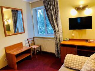 Гостиница Friedrichshof Hotel Калининград Двухместный двухкомнатный полулюкс с одной двуспальной кроватью-5